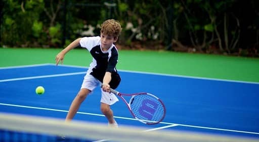 Boy-Hitting-mid-court-2021.jpg